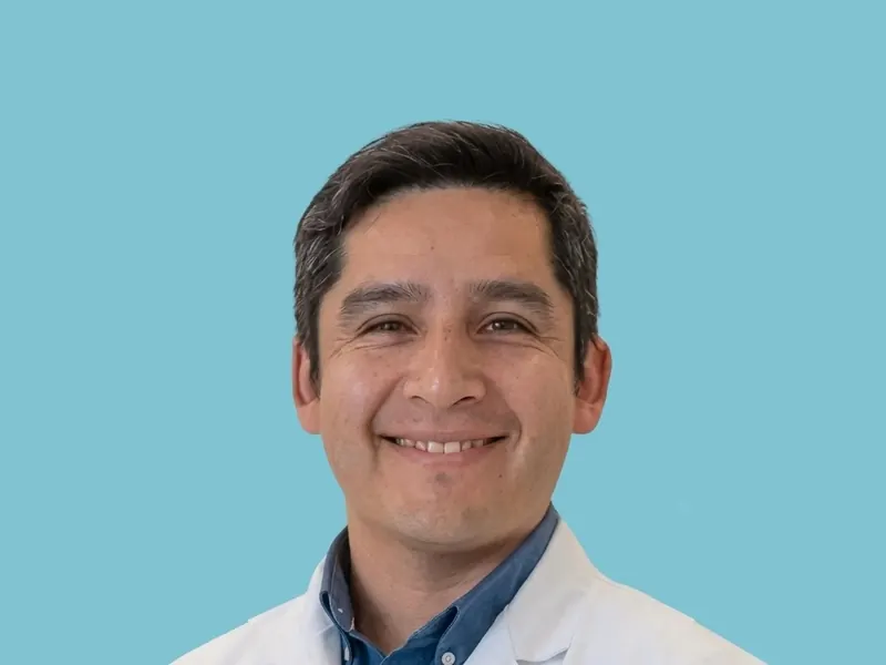 Dr. Roberto Vilches
